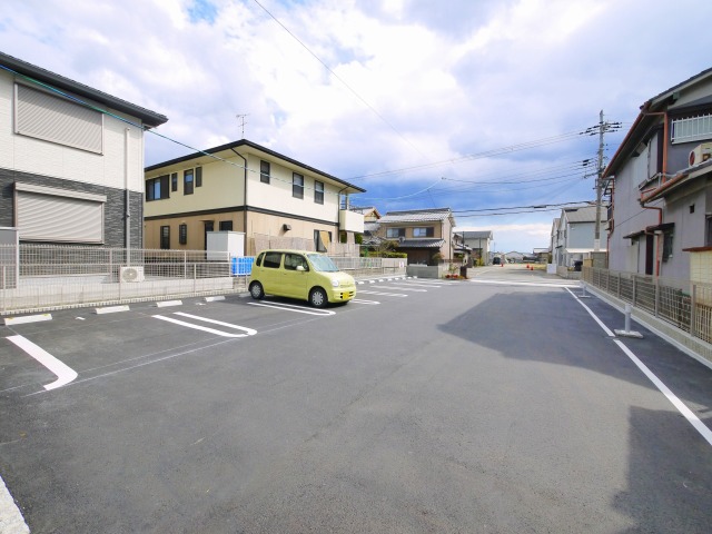 駐車場　駐車場に車を止められます