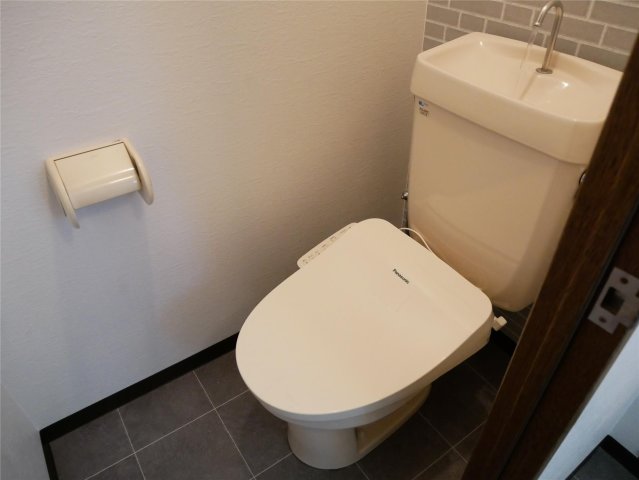 トイレ　ゆったりとした空間のトイレです