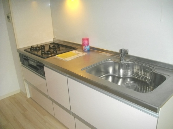 キッチン　壁付けキッチンでスペースを有効活用できます！