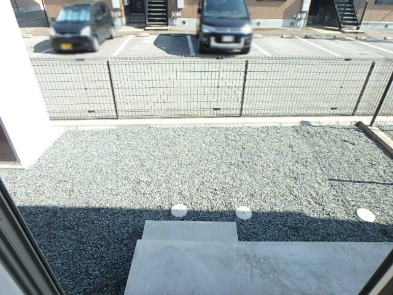 庭　図面と現状に相違がある場合には現状を優先