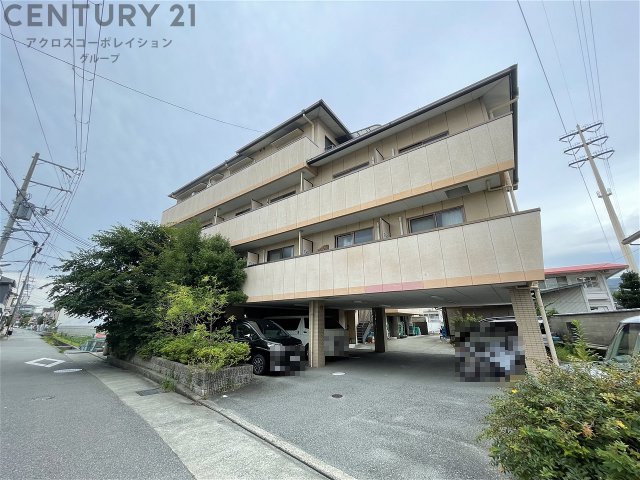 建物外観　エレベーター付きで荷物があっても安心！