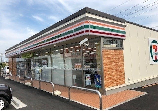 コンビニ　セブンイレブン　大垣インター南（コンビニ）まで1175m
