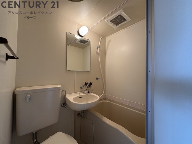 バス・シャワールーム　シンプルで機能的なユニットバスです！