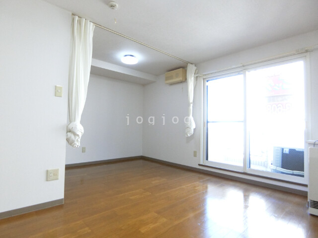 その他部屋・スペース　仕切り付きの洋室で使い勝手抜群