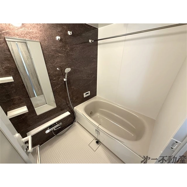 バス・シャワールーム　バスルーム