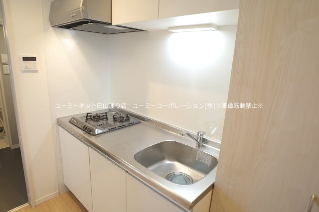 キッチン　※別号室の写真になります。