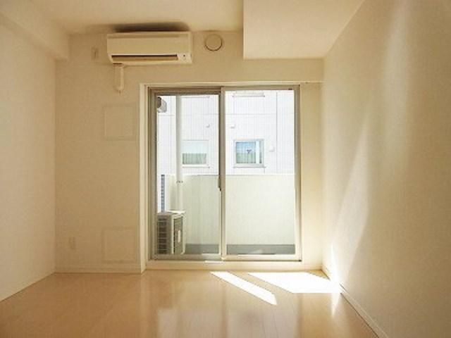 居室・リビング　★日当たりの良いお部屋★