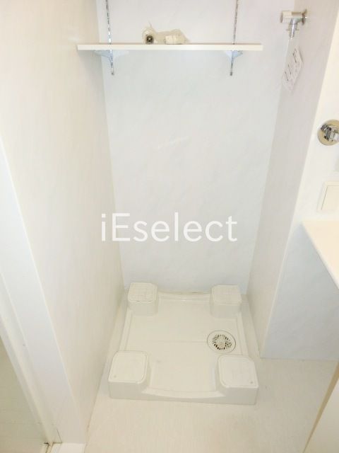 その他部屋・スペース　室内洗濯機置場。