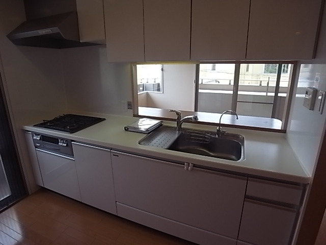 キッチン　３口ガスシステムキッチン☆