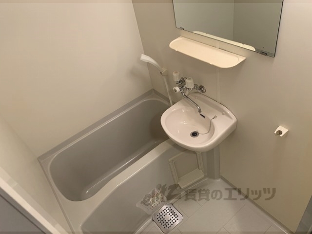 バス・シャワールーム　バス