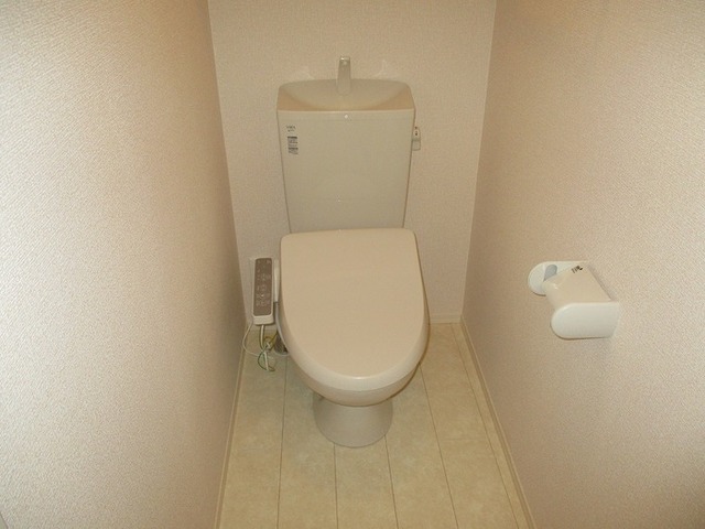 トイレ　温水洗浄便座