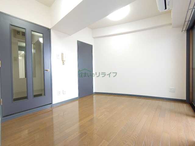 居室・リビング　※参考写真です。同じ間取りの別部屋になります。