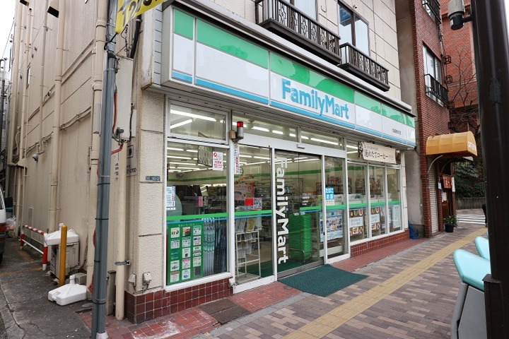 コンビニ　ファミリーマート 加藤根岸店（コンビニ）まで348m