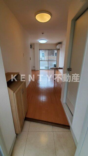 玄関　※別部屋参考写真