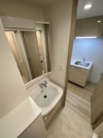 洗面設備　プレサンス堺筋本町エグゼブラン　独立洗面台