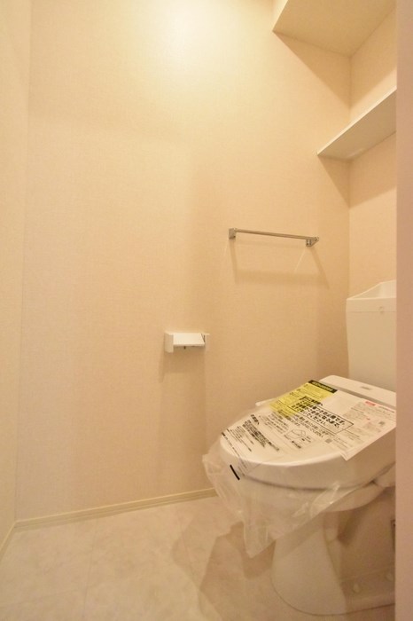 トイレ　温水洗浄暖房便座付きトイレ