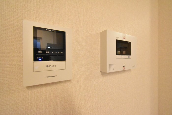 その他設備　モニター付きインターホン、セコムのセキュリティ付き