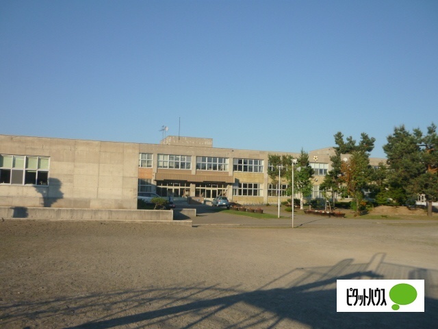 小学校　旭川市立緑が丘小学校（小学校）まで368m