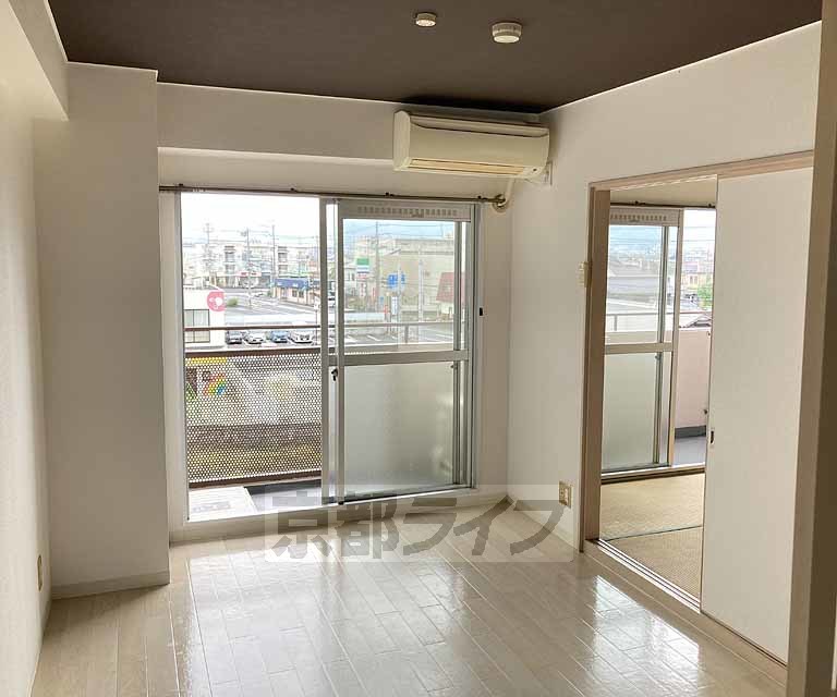 居室・リビング　明るいお部屋です！