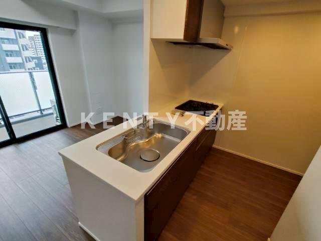 キッチン　コンパクトなキッチンで掃除もラクラク