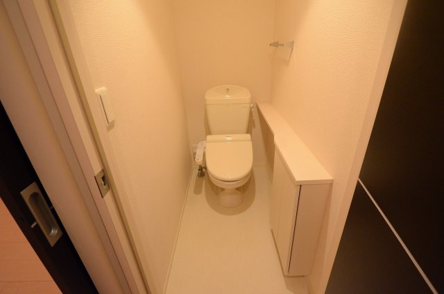 トイレ　温水洗浄便座付きのトイレです！