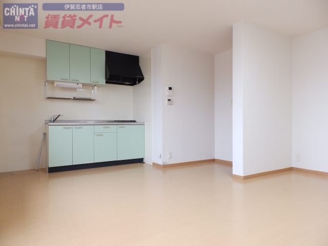 居室・リビング　別部屋反転タイプです。