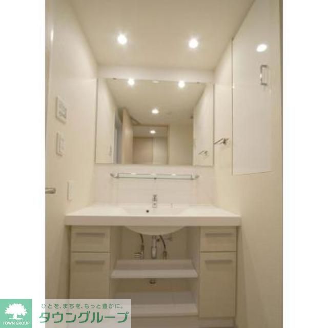 洗面設備　※写真は同タイプ住戸です。