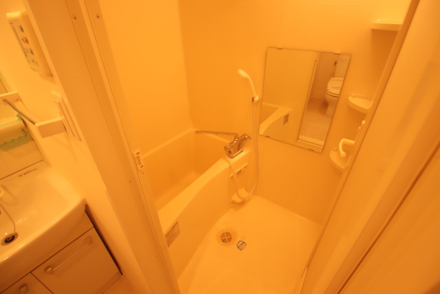 バス・シャワールーム　※別室の参考写真の為、現況優先です。