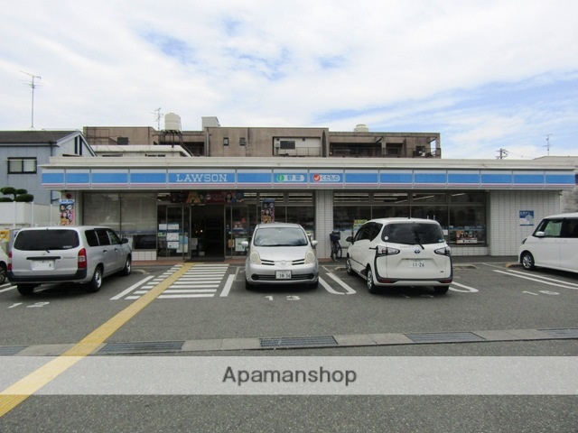 コンビニ　ローソン（コンビニ）まで824m