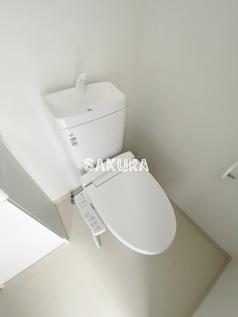 トイレ　嬉しい温水洗浄便座♪