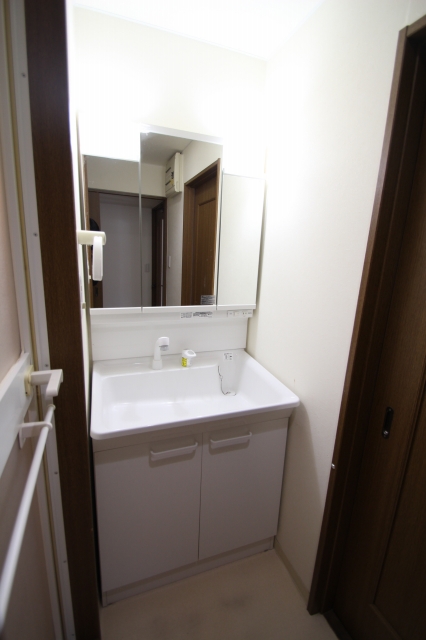 洗面設備　同物件、別号室のものです。
