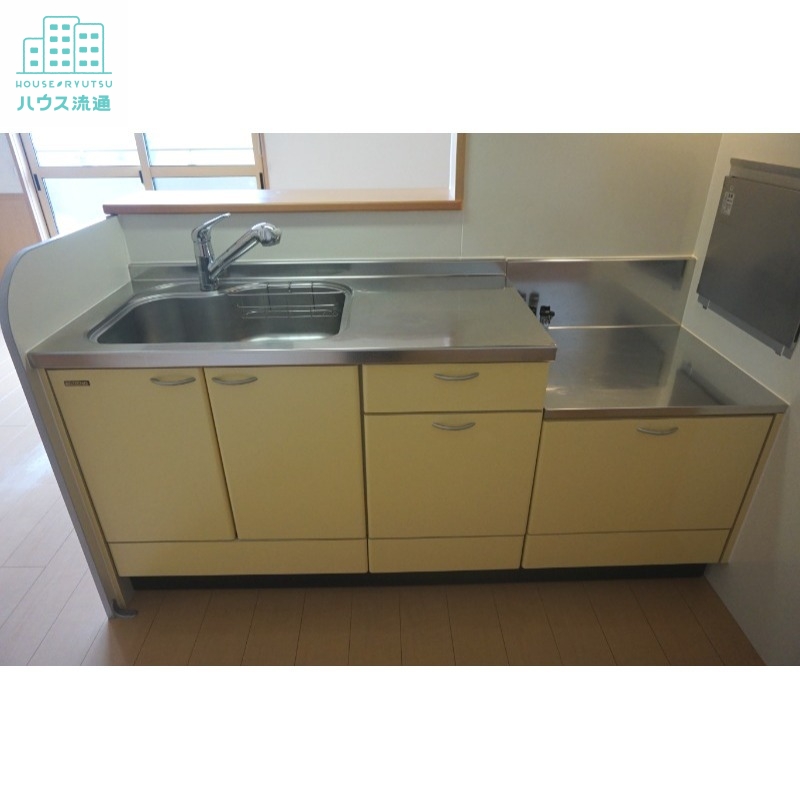 キッチン　※別号室写真です