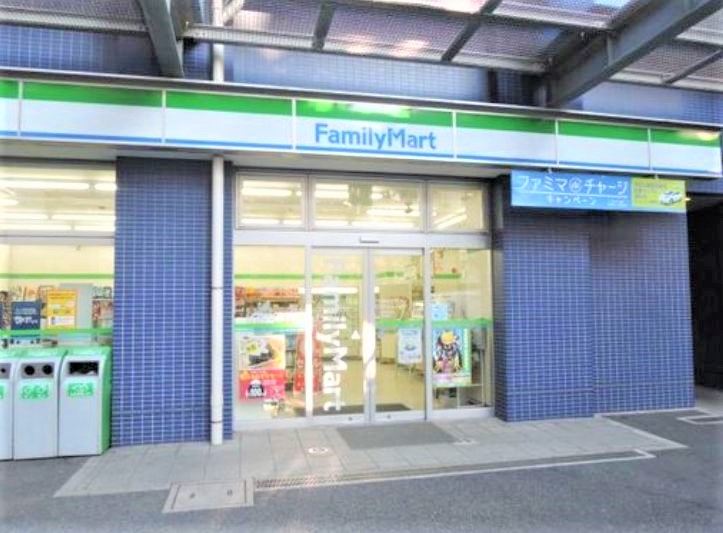 コンビニ　ファミリーマート勝どき三丁目店（コンビニ）まで200m