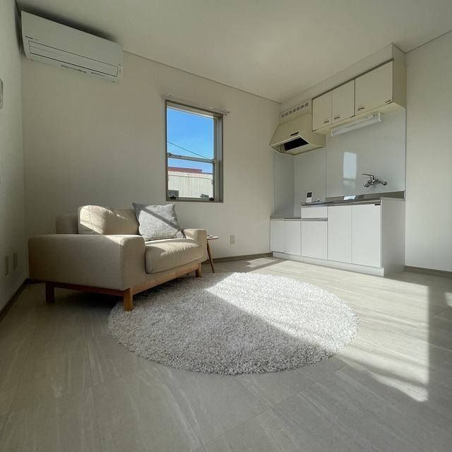 居室・リビング　※写真の家具はつきません。