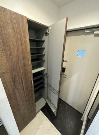 玄関　※参照用同施工別物件写真