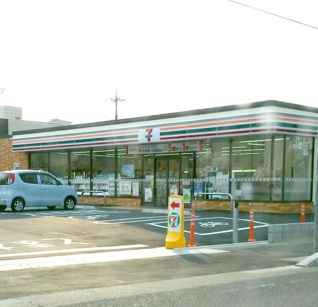 コンビニ　セブンイレブン岩槻江川店（コンビニ）まで260m