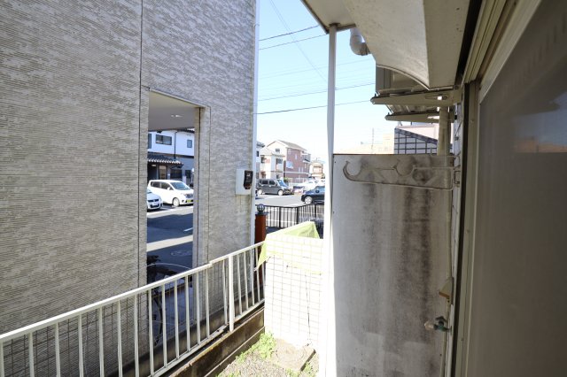 バルコニー　お洗濯にも便利なバルコニー付き