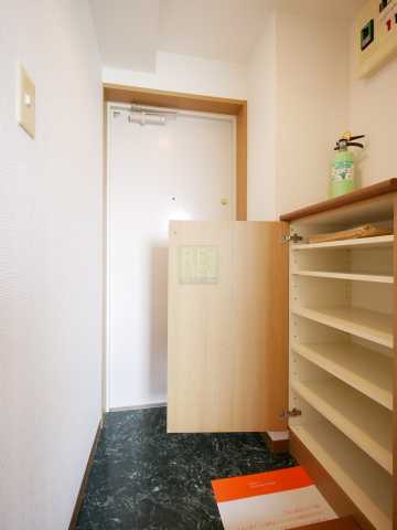 玄関　メインステージ本駒込駅前の玄関