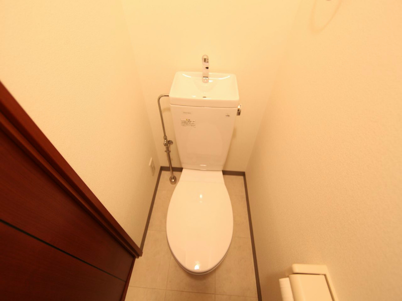 トイレ　洋式トイレ（温水洗浄便座設置可）