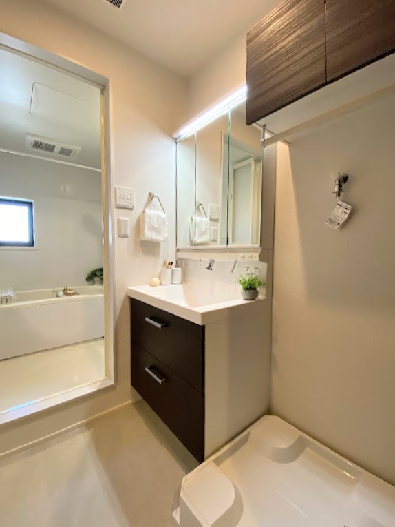 洗面設備　同建物施工事例