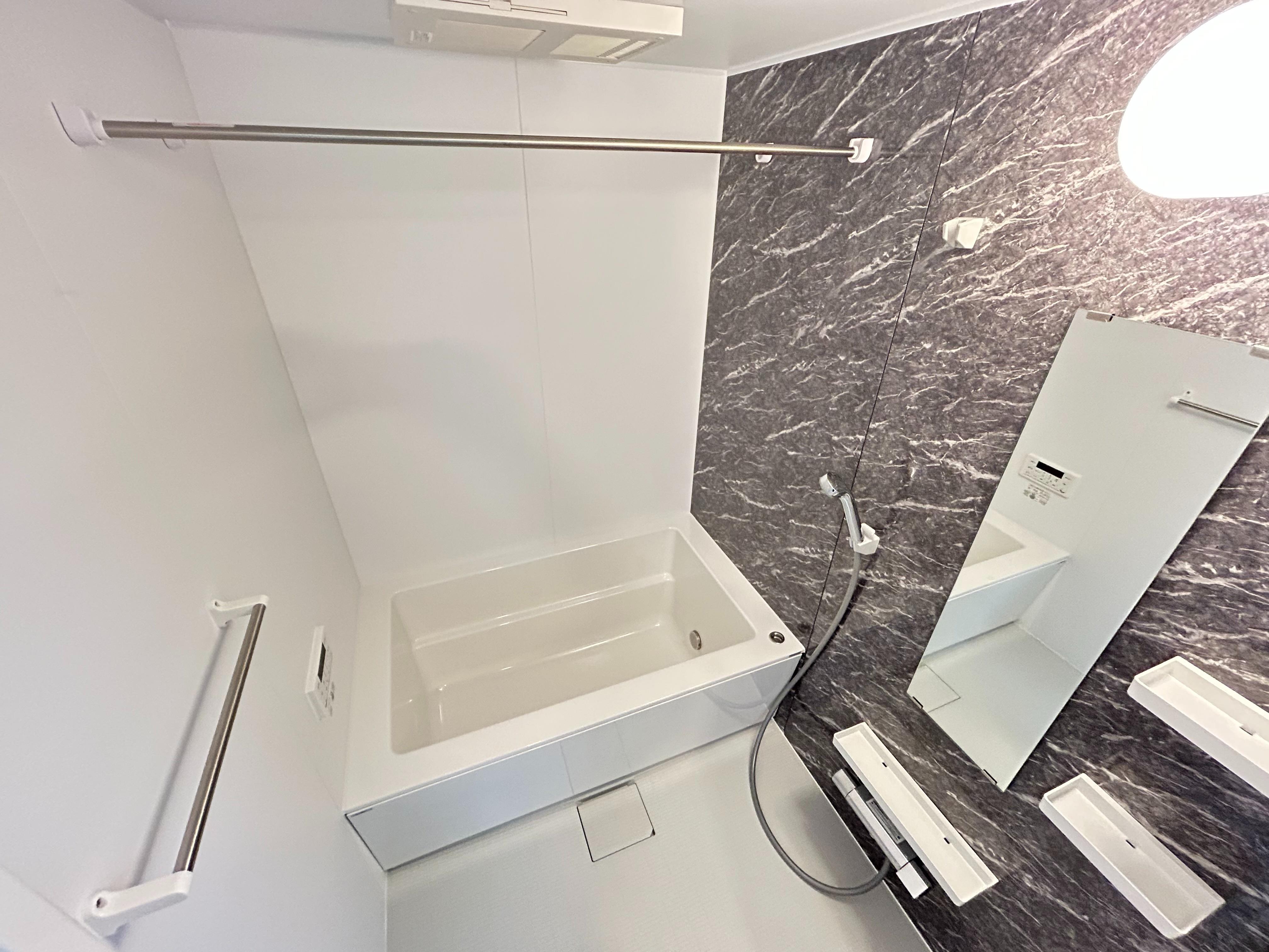 バス・シャワールーム　洗髪洗面化粧台