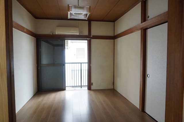 居室・リビング　明るい雰囲気で暮らしやすい！優しい質感の室内がオススメ☆