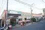 コンビニ　ローソンストア100小川西町店（コンビニ）まで891m