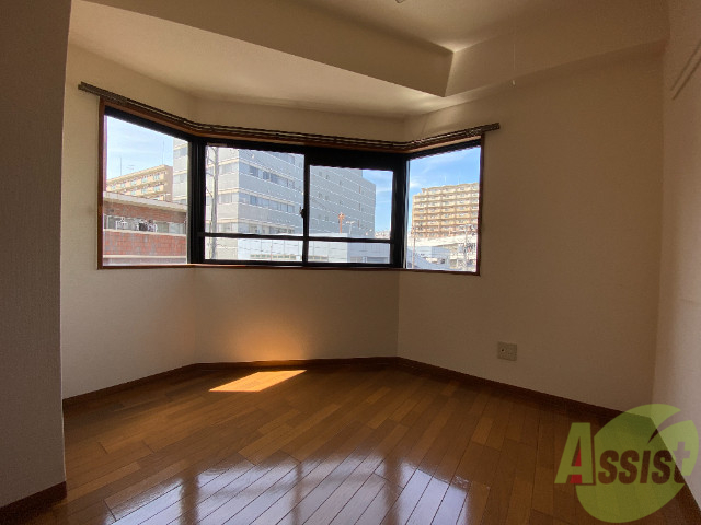 その他部屋・スペース　フローリングなので、ベッドも置けちゃいます。