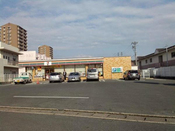 コンビニ　セブンイレブン久留米宮ノ陣店（コンビニ）まで2111m