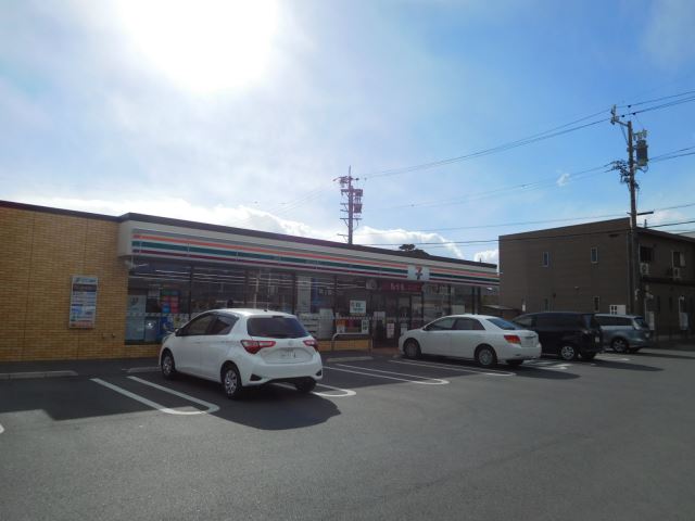 コンビニ　セブンイレブン（コンビニ）まで130m