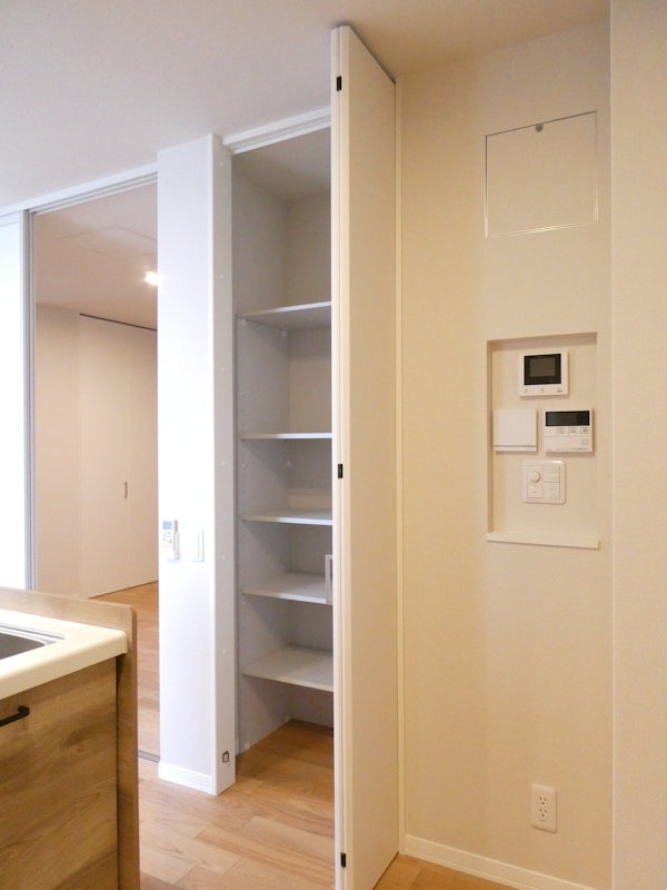 セキュリティ　急な来訪者にも安心のモニター付きインターホン◎