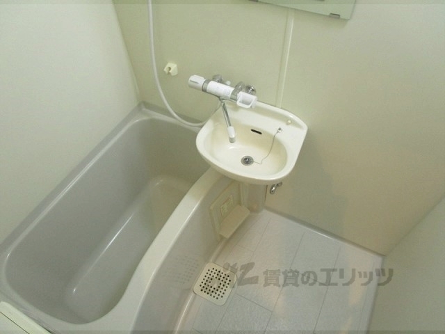 バス・シャワールーム　バス