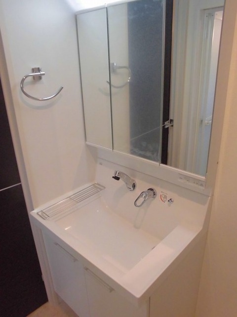 洗面設備　洗髪洗面化粧台