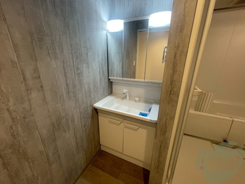 洗面設備　身支度にはかかせないですよね～。